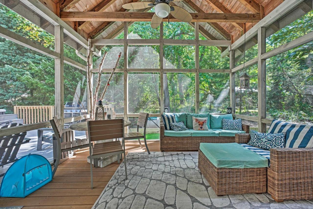 Luxury Family Home With Deck, Swim Spa And Grill! Ню Бъфало Екстериор снимка